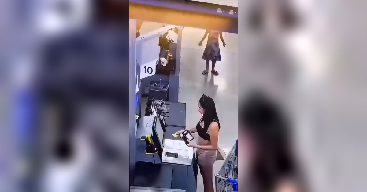 Netizen Dibuat Geregetan dengan Aksi Cewek Ambil Kartu Debit yang Tercecer di Lantai Swalayan, Alasannya Bikin Emosi