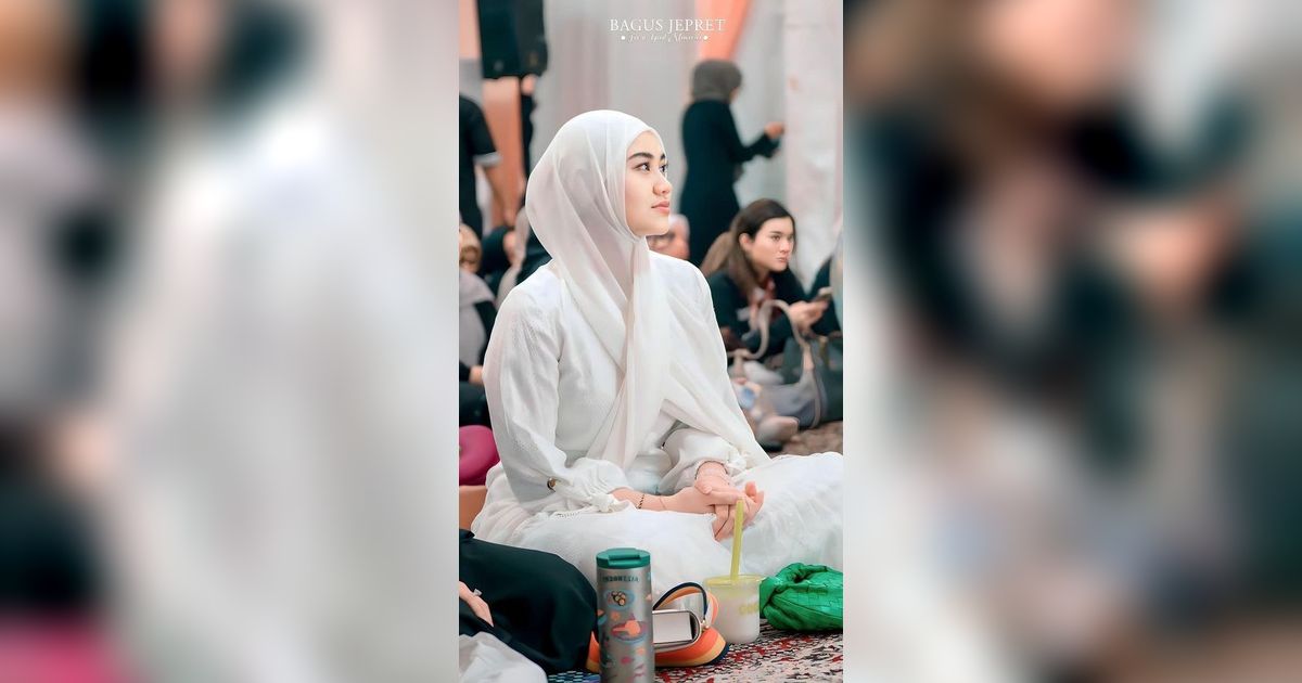 Deretan Foto Aaliyah Massaid Tampil Berhijab saat Hadir di Acara Doa Bersama Jelang Persalinan Aurel, Beda Banget dan Bikin Pangling