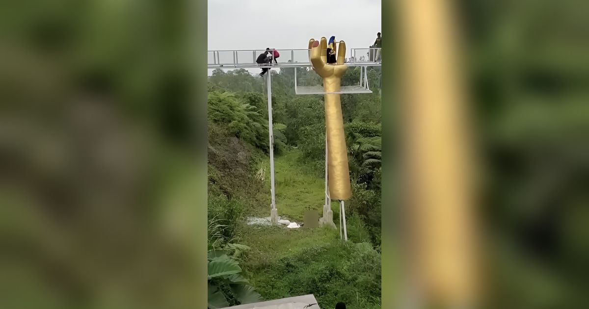 Kesaksian Karyawan Sebelum Jembatan Kaca Banyumas Pecah: Lagi Selfie, 2 Orang Jatuh Lainnya Tersangkut di Rangka