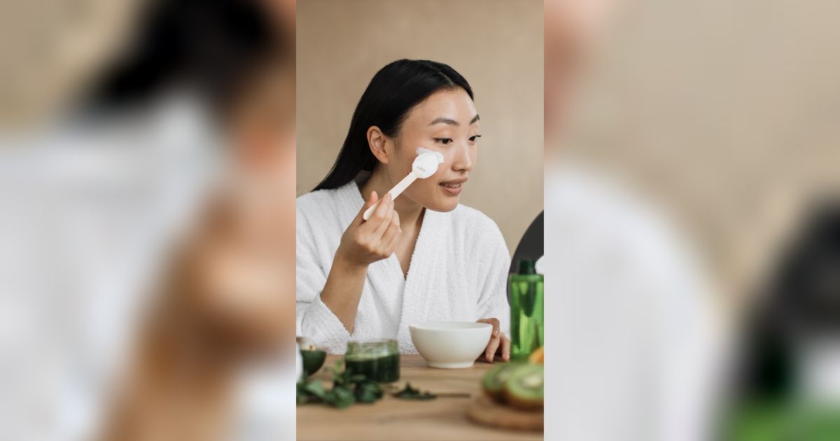 Catat, Urutan Skincare Malam untuk Kulit Lebih Kenyal