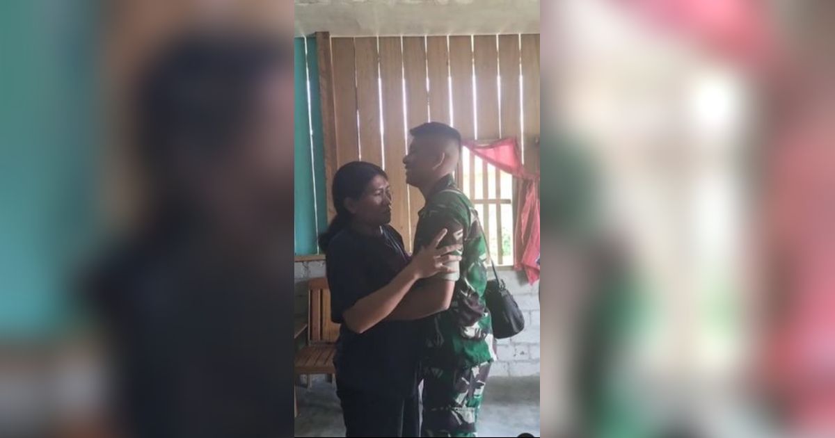 Momen Prajurit TNI Pulang ke Rumah Sederhananya, Disambut Tangis Haru Sampai Sang Ayah Beri Tamparan Sayang