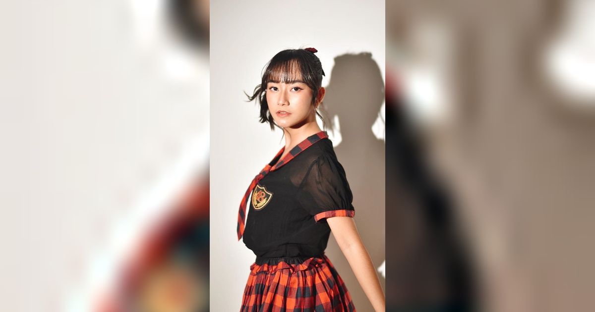 Perdana! Zee dan Freya Live Streaming di Shopee Live, Bisa Dapat Undangan Nonton Langsung JKT48 di TV Show Shopee!
