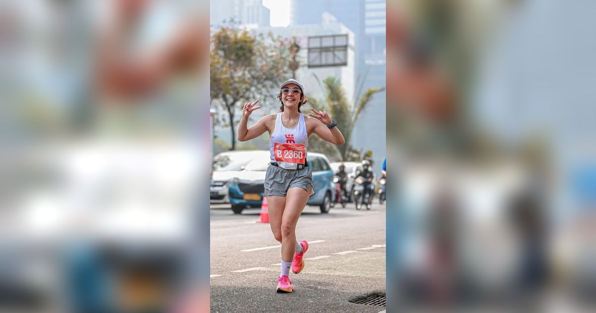 Potret Gisella Anastasia dan Ussy Sulistyawati Ikut Jakarta Marathon