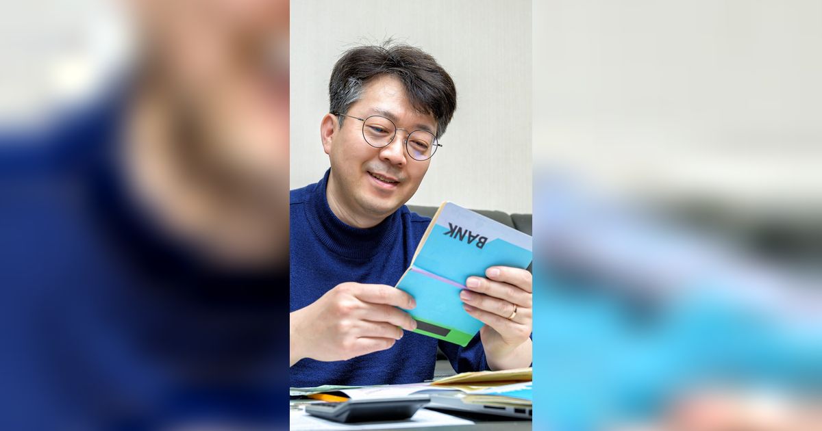 Viral Pria Jadi Kaya Raya dalam Semalam Setelah Temukan Buku Tabungan Lama Ayahnya