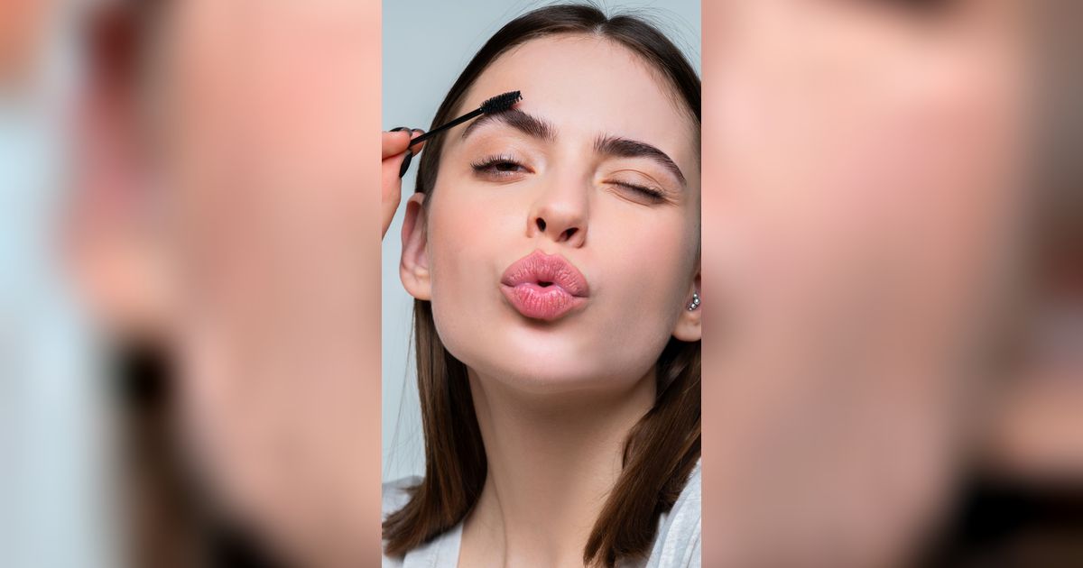 4 Natural Oil yang Merangsang Pertumbuhan Alis Jadi Lebih Tebal