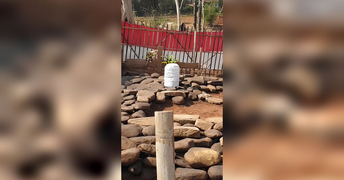 Muncul Makam dengan Bendera Merah Putih di Tengah Waduk Jatigede yang Surut, Ternyata Sosoknya Bukan Orang Sembarangan