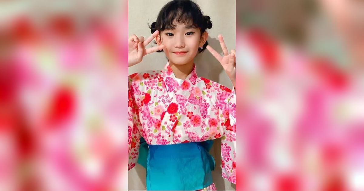 Dipuji Cantik Bak Boneka Jepang, Intip Deretan Potret Bilqis Anak Ayu Ting Ting Tampil Kenakan Kimono