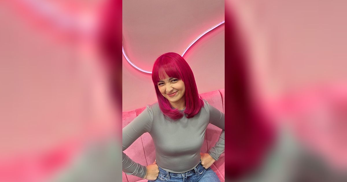 7 Potret Joanna Alexandra Jadi Tukang Bangunan, Paras Cantiknya Bikin Salfok