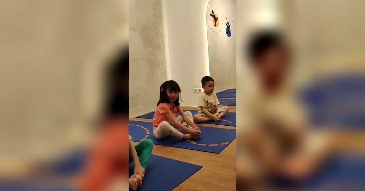 Mengunjungi Studio Yoga Khusus Anak-Anak Pertama di Indonesia, Tawarkan Kelas Pilates sampai Seni