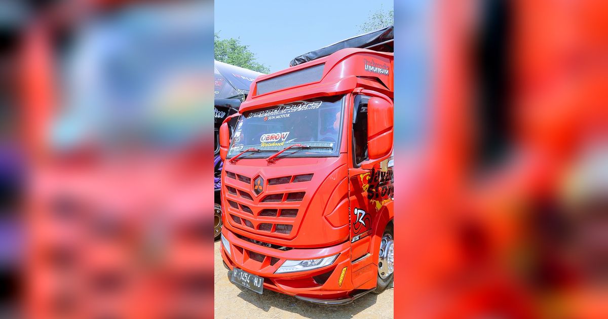 Potret Lukisan Gus Miftah di Bak Truk Cetak Rekor Muri