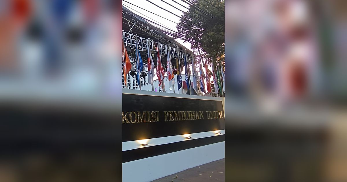 KPU Diminta Batalkan Pencalonan Gibran Jadi Cawapres