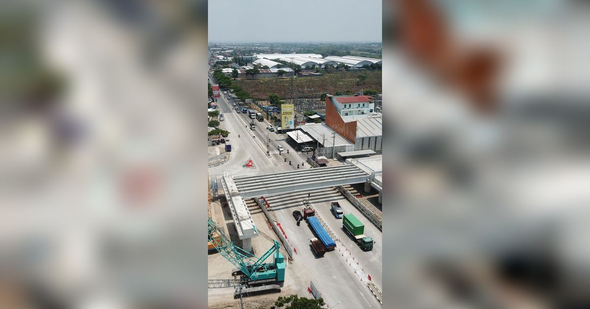 Jembatan Penghubung Tol Jogja-Solo dan Tol Trans-Jawa Dipasang