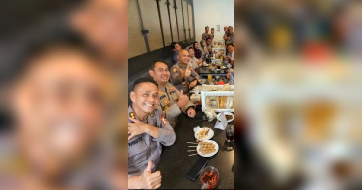 Jenderal Bintang Dua Angkatan Kapolri Makan Bareng Perwira, Begini Momen Serunya