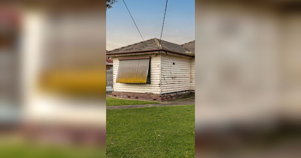 Rumah Jelek Berdinding Papan Ini Tak Punya Kamar Mandi dan Dapur, Tapi Bisa Laku Terjual Seharga Rp6,6 Miliar
