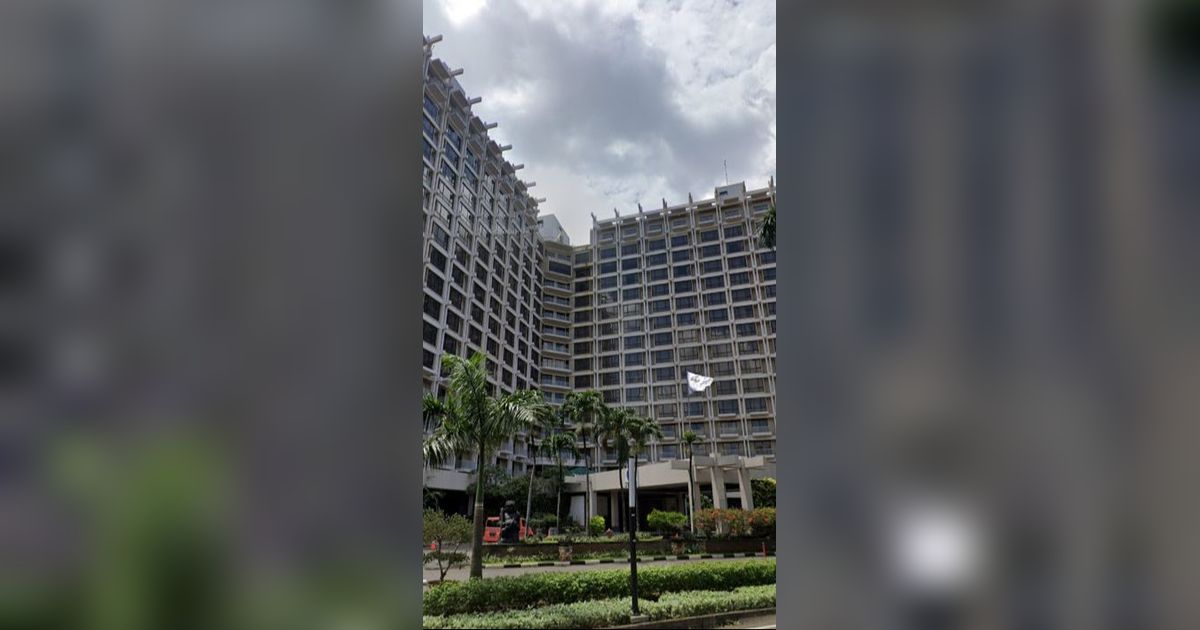 Ratusan Polisi Dikerahkan Kawal Pengosongan Hotel Sultan