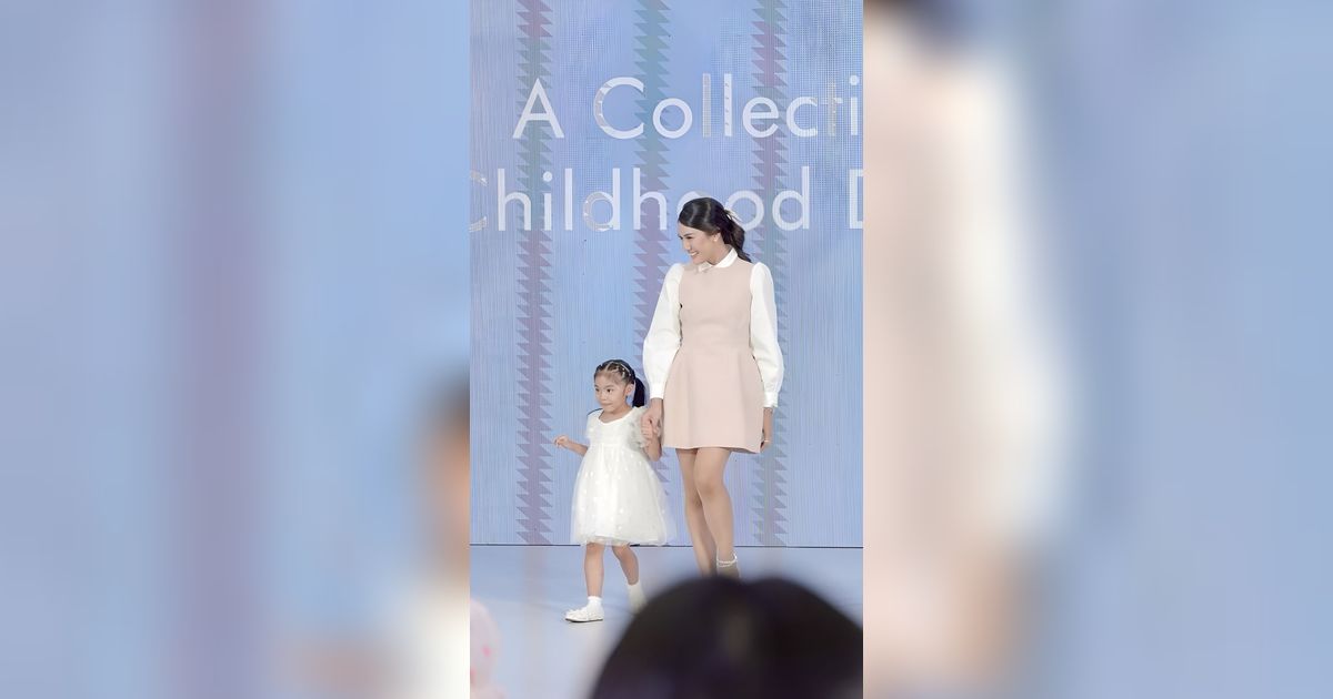 Respons Gemas Raditya Dika Menonton Putrinya Fashion Show
