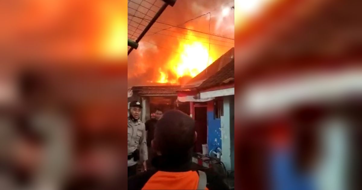 Fakta di Balik Kebakaran Gudang di Solo, Puluhan Warga Harus Mengungsi