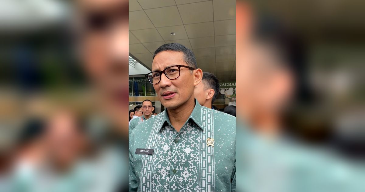 Sandiaga Uno Ungkap Solusi Pemerintah Tingkatkan UMKM Setelah Penghapusan Tiktok Shop.