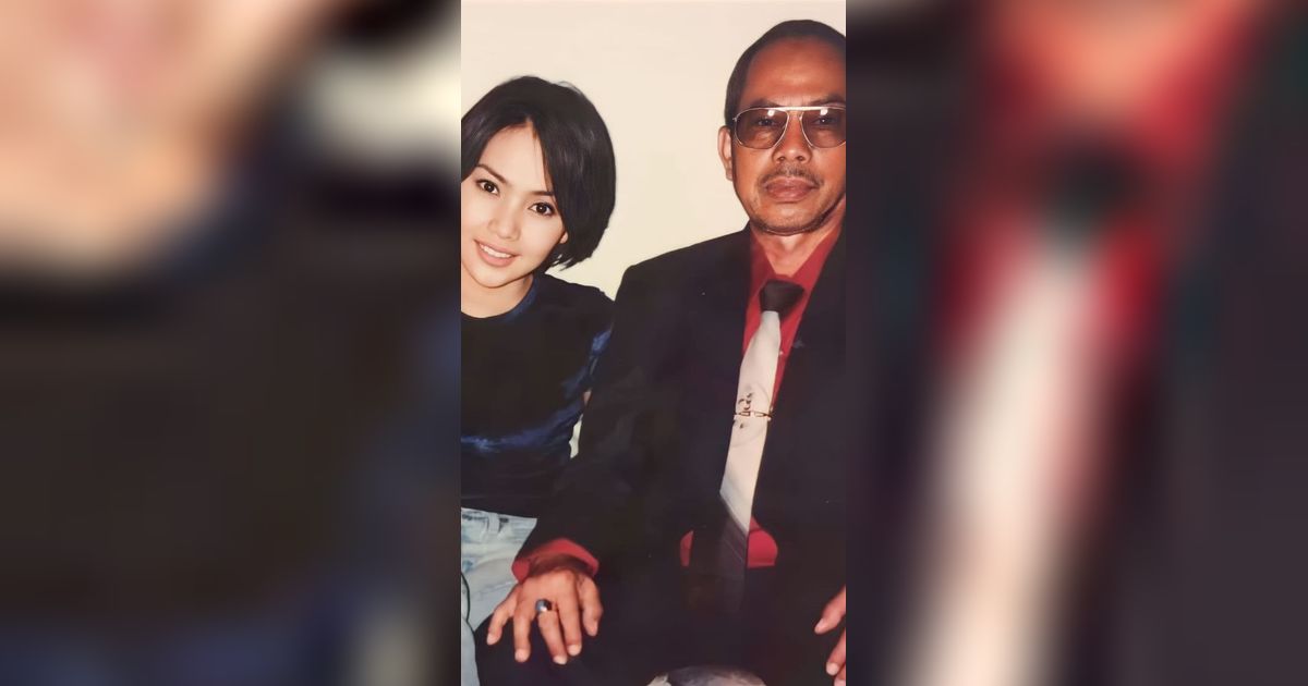 Wanita Bareng Ayahnya Ini Istri Vokalis Band Terkenal, Viral Ngaku Diselingkuhi Suami, Coba Tebak?