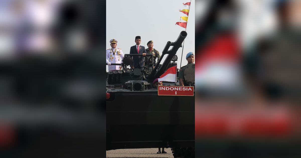 Jokowi: Saya Senang Kepercayaan Masyarakat ke TNI Selalu Urutan Teratas