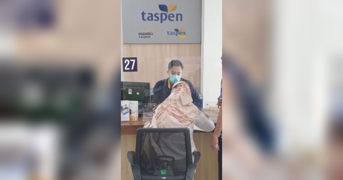 Taspen Serahkan Manfaat Pensiun ke Zulkifli Hasan Sebagai Wakil Ketua MPR