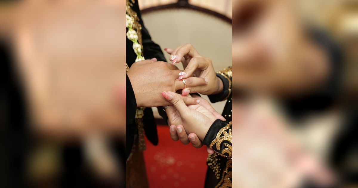 Viral Nikahan Sultan di Kampung, Mahar 50 Gram Emas Diantarkan Seribu Orang Bawa Perabotan Lengkap