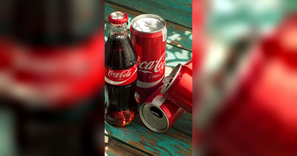 'Recycle Me', Bentuk Cinta Bumi Coca Cola dan Grab