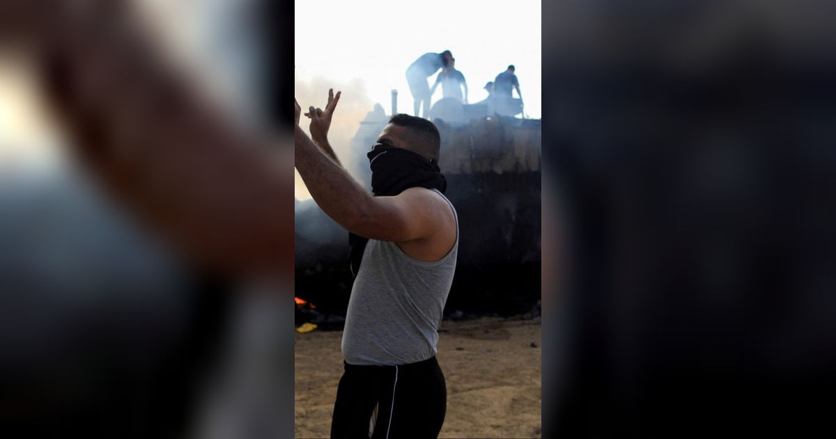 Hamas Lancarkan Serangan Besar Mengejutkan ke Israel, Tank Diambil Alih dan Pagar Pembatas Dijebol