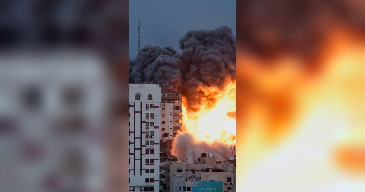 FOTO: Momen Mengerikan Serangan Balasan Israel Hancurkan Bangunan Tinggi Padat Penduduk di Gaza, Lebih dari 200 Warga Palestina Tewas