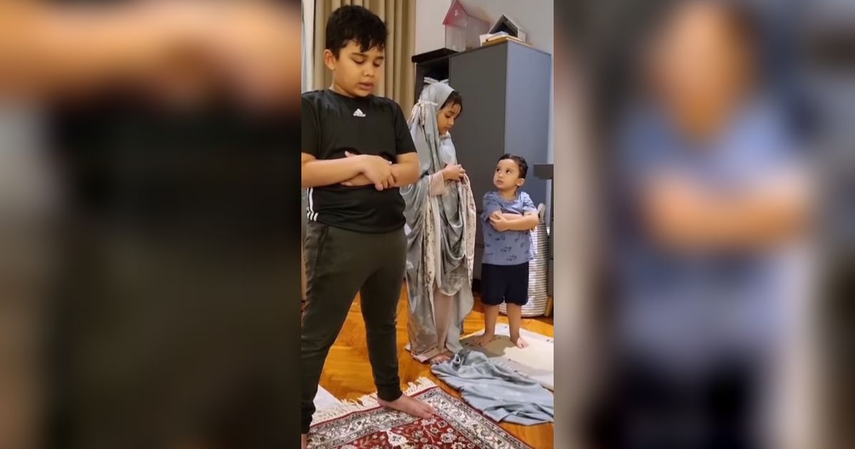 Momen Adam Anak Shireen Sungkar jadi Imam Shalat, Tingkah Ukkasya Gemas Banget