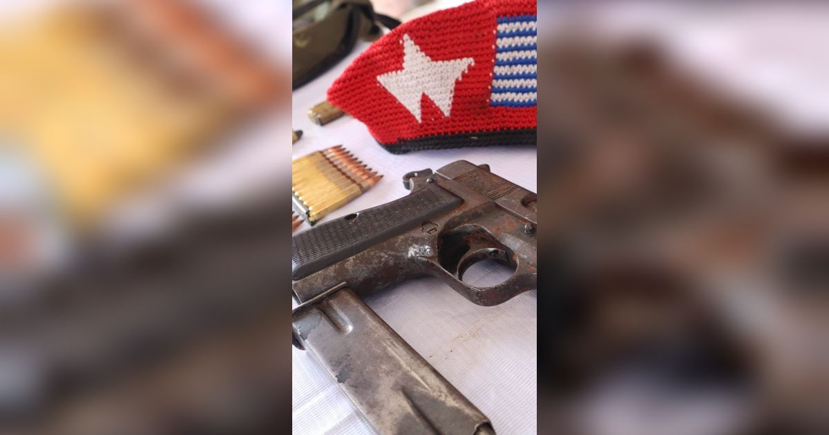 Markas KKB di Oksibil Digeledah, 1 Pucuk Pistol FN & Ratusan Amunisi Ditemukan