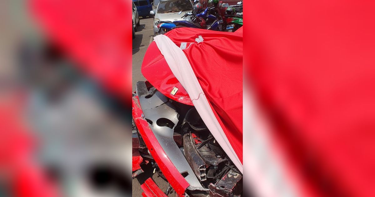 Penampakan Ferrari Merah yang Tabrak 5 Kendaraan di Senayan, Body Depan Ringsek dan Kaca Belakang Pecah