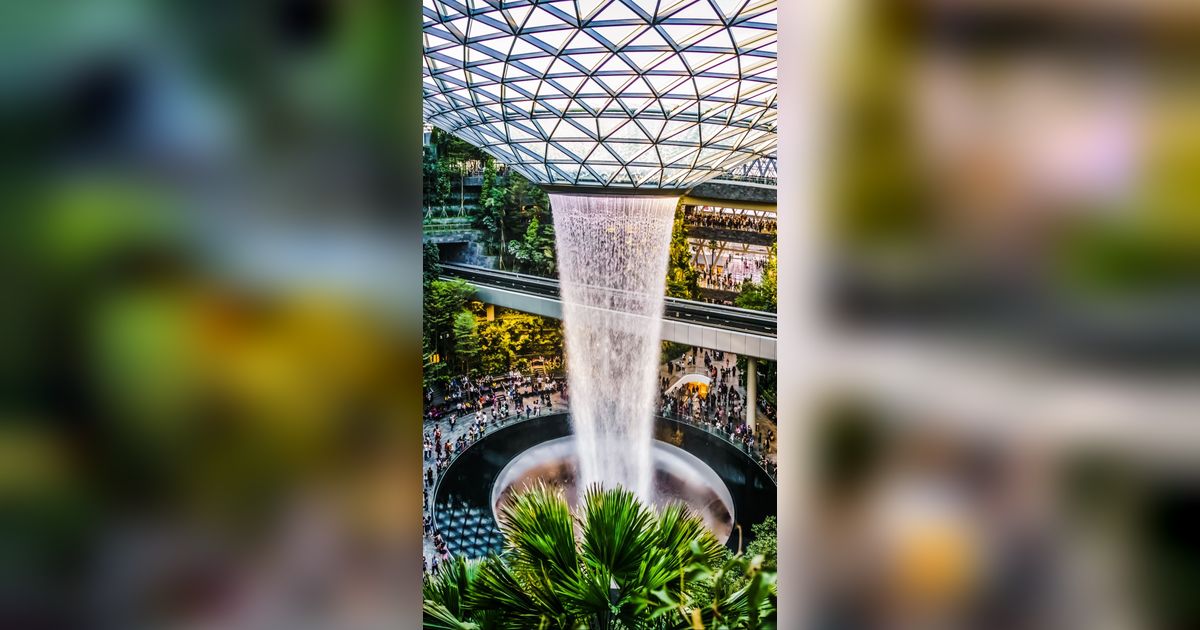 Rasakan Sensasi Alam yang Bercampur Teknologi Modern di Terminal 2 Changi Airport