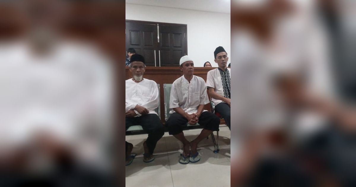 Dukun Aki, Sholihin & Dede, Pembunuh Satu Keluarga di Bekasi Divonis Penjara Seumur Hidup!