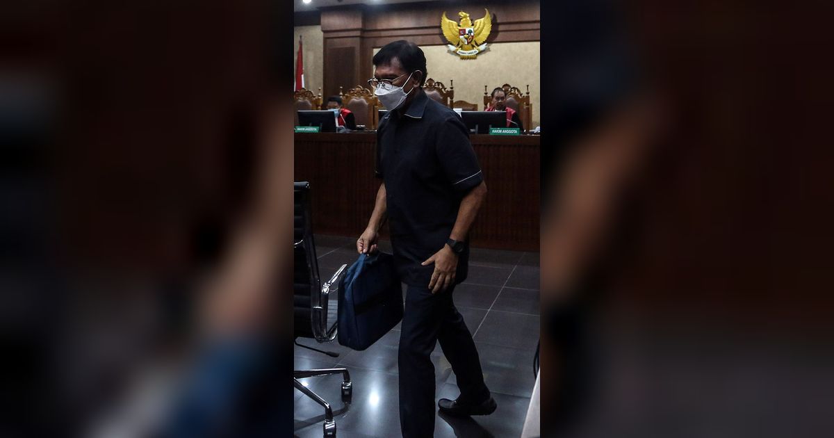 Johnny Plate Bacakan Pleidoi: Saya Dijadikan Keranjang Sampah Kesalahan