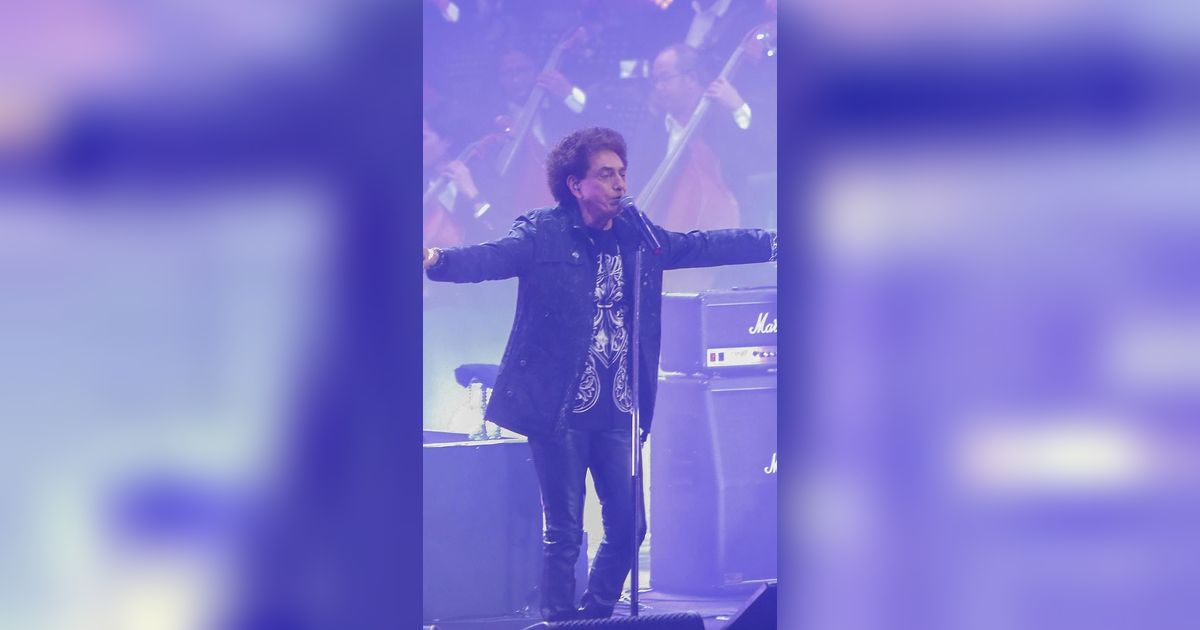 FOTO: Melihat Konser Emas 50 Tahun God Bless, Indah dengan Sentuhan Orkestra