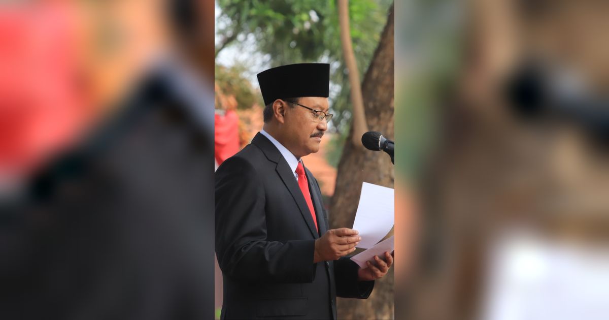 Momen Hari Pahlawan, Gus Ipul Ajak Berantas Kebodohan dan Perangi Kemiskinan