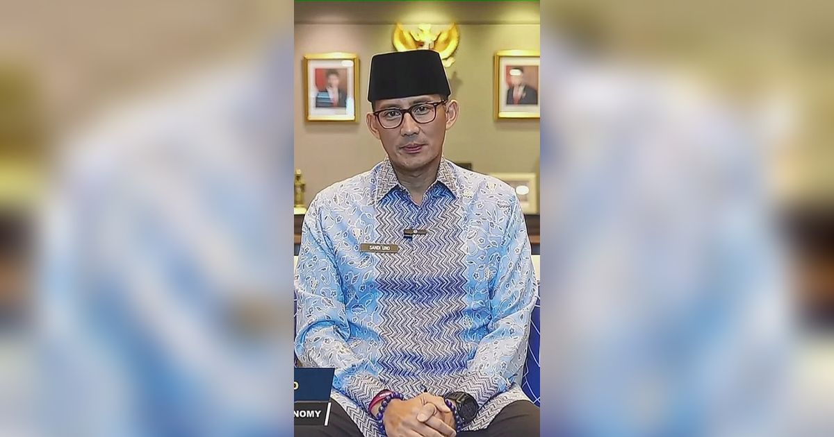 Poster Ganjar-Mahfud Dicopoti, Sandiaga Cerita Pernah Alami Hal Sama saat Berpasangan dengan Prabowo