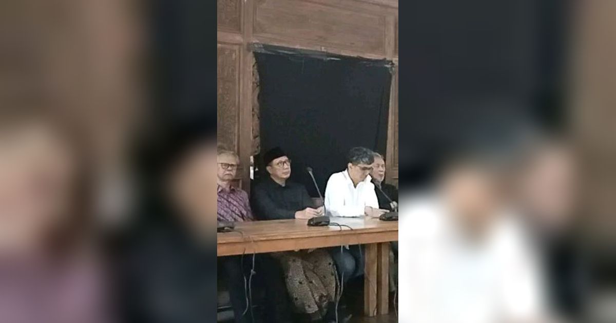 Sejumlah Tokoh Nasional Temui Gus Mus di Rembang, Curhat Kondisi Negeri Ini