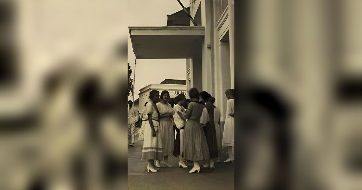 Gaya Nyentrik Siswi di Bandung Tahun 1924, Tak Heran Dijuluki Paris Van Java