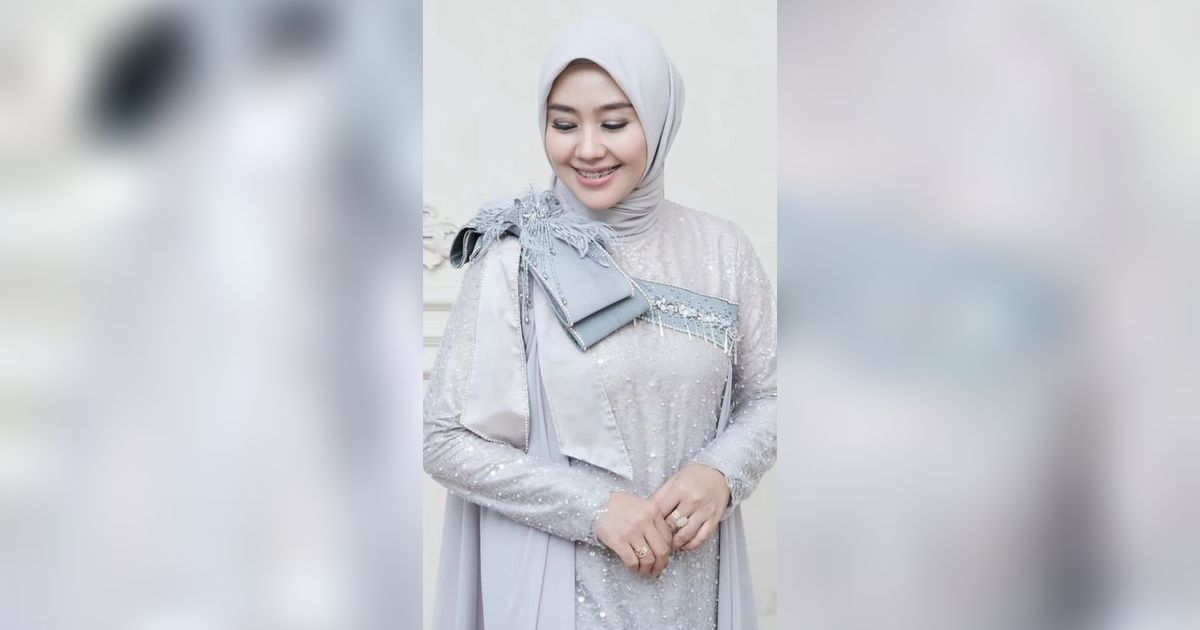 Potret Pedangdut Gita KDI yang Kini Sudah Banting Setir Jadi Politisi