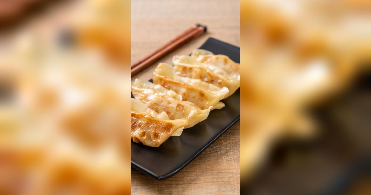 5 Teknik Goreng Gyoza Khas Jepang, Lembut di Dalam Garing di Luar