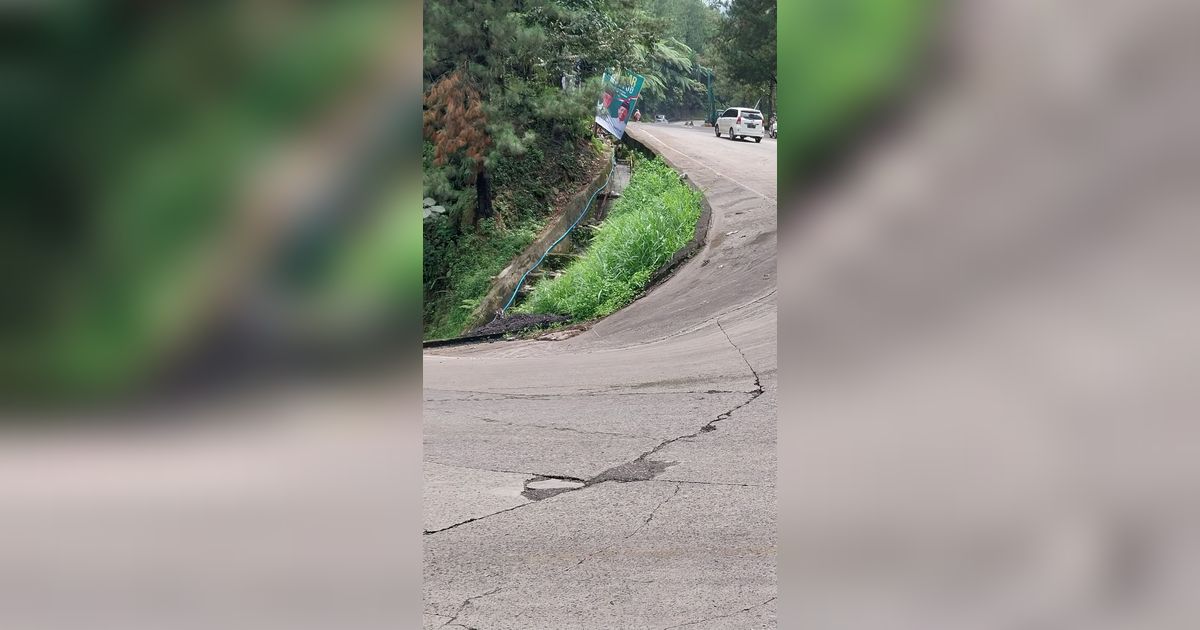 Menyusuri Sitinjau Lauik, Jalan Ekstrem di Sumbar yang Tersohor