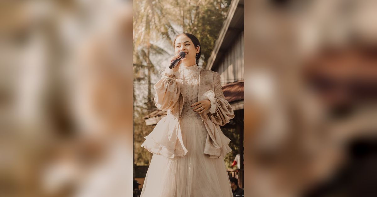 Potret Putri Isnari & Sridevi DA Manggung di Resepsi Warga Desa, Disawer Uang Ratusan Ribu
