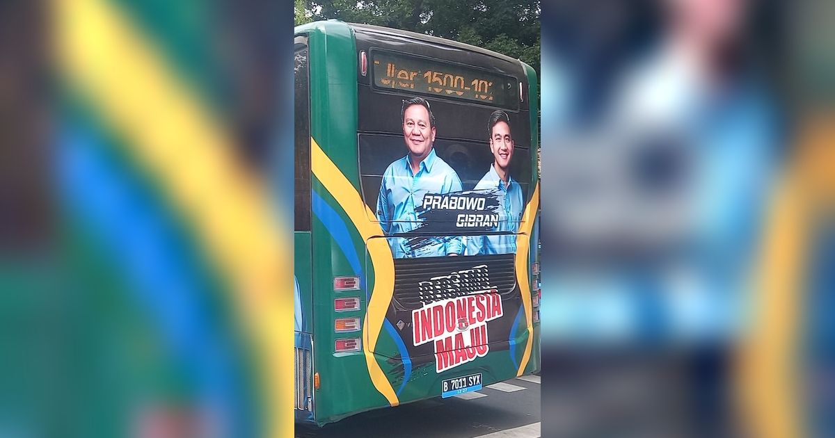 Prabowo-Gibran Naik Bus Listrik ke Gedung KPU Hadiri Penetapan Nomor Urut Pilpres 2024