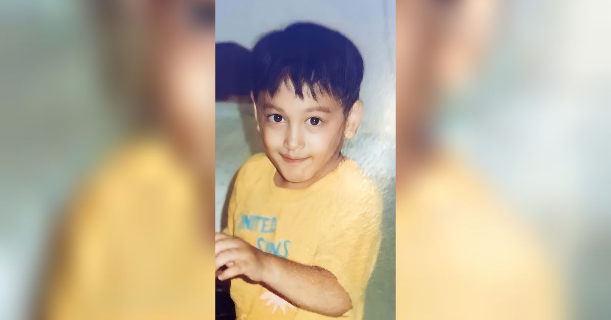 Bocah di Foto Ini Gedenya Jadi Aktor Terkenal, Nikahi Idolanya Artis Blasteran, Coba Tebak?