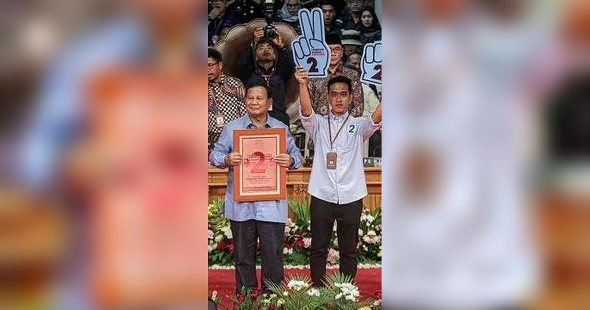 Momen Prabowo Joget dan Tos ke Cak Imin Usai Pengambilan Nomor Urut di KPU