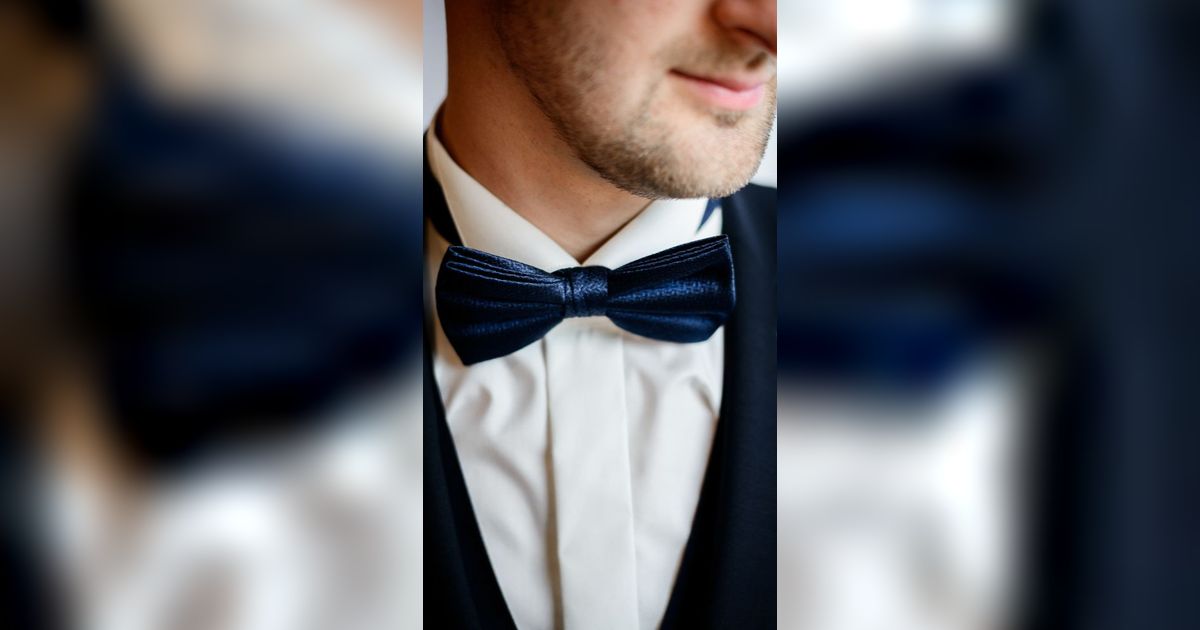 How to Tie a Bow Tie: 8 Simple Steps for Beginners