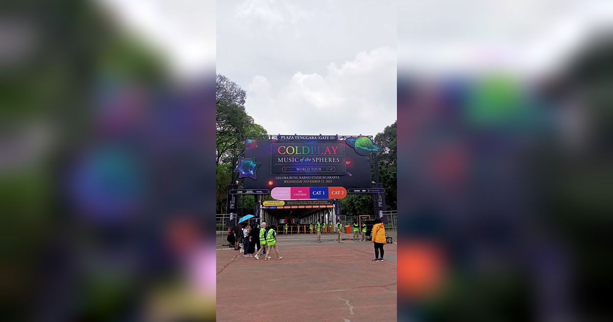 Konser Coldplay Digelar Nanti Malam, Penonton Mulai Padati Area GBK