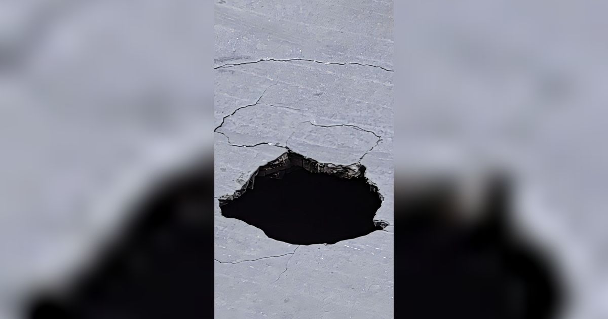 Warga Geger! Mendadak Muncul Lubang Misterius di Tengah Perumahan dan Ditemukan Terowongan Kuno Berhantu di Bawahnya, Begini Potretnya